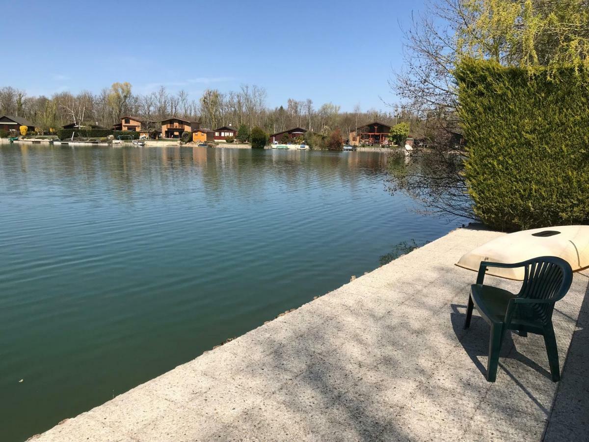 Le Chalet Du Lac - Domaine De La Goujonne Saint-Sauveur-lès-Bray Dış mekan fotoğraf