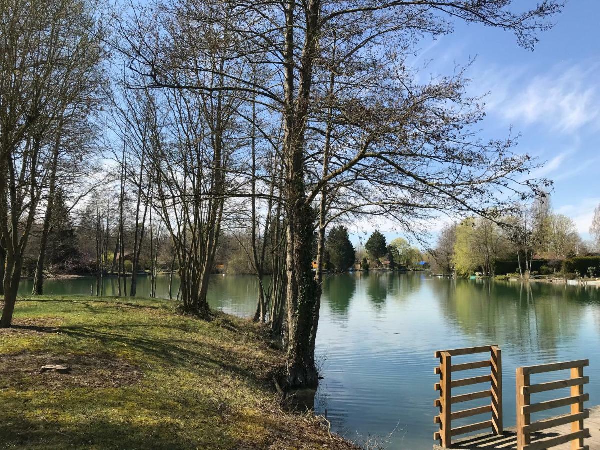 Le Chalet Du Lac - Domaine De La Goujonne Saint-Sauveur-lès-Bray Dış mekan fotoğraf