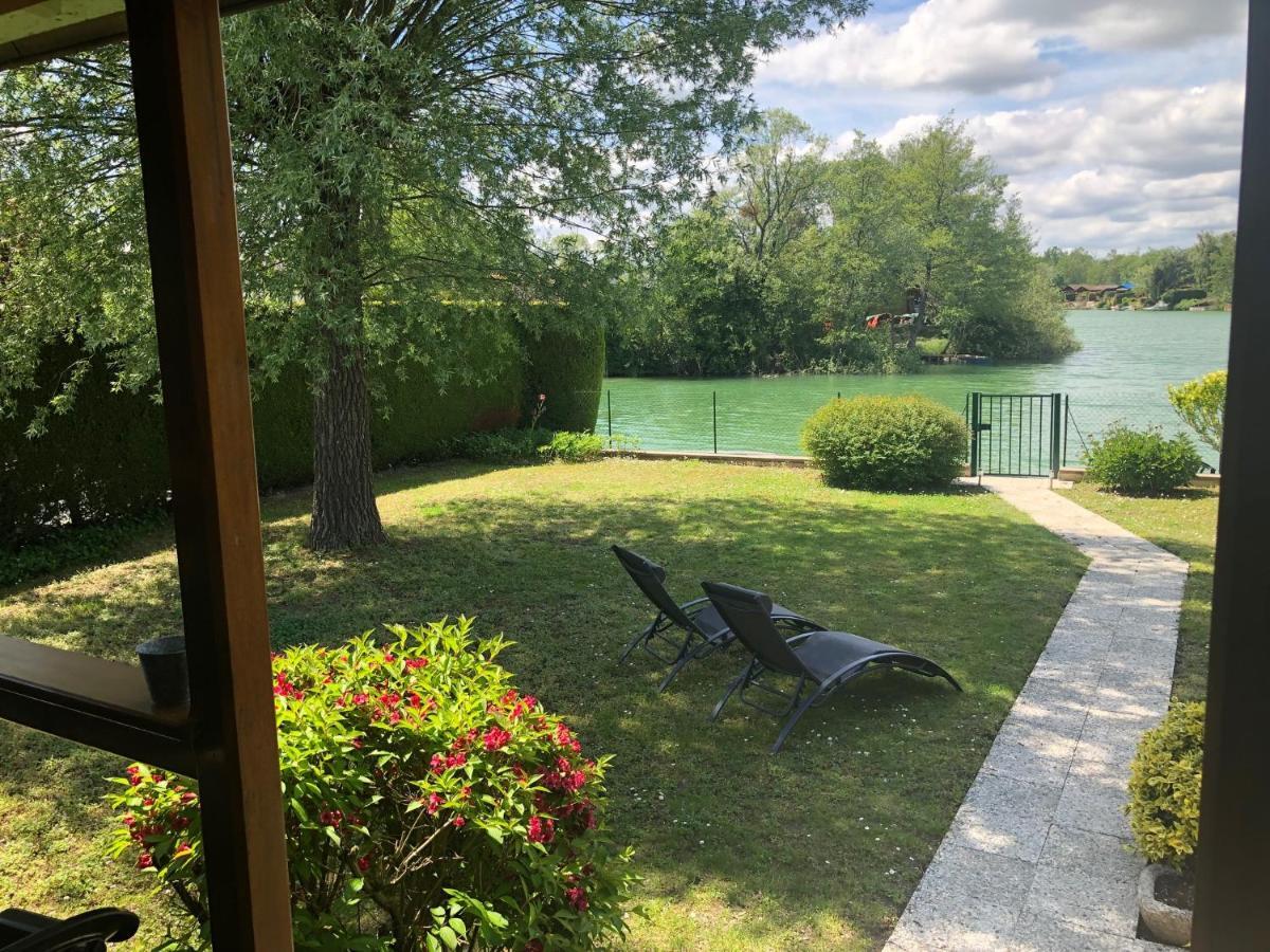 Le Chalet Du Lac - Domaine De La Goujonne Saint-Sauveur-lès-Bray Dış mekan fotoğraf